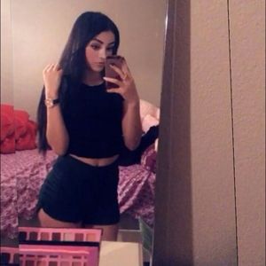 Meet your Posher, Isela